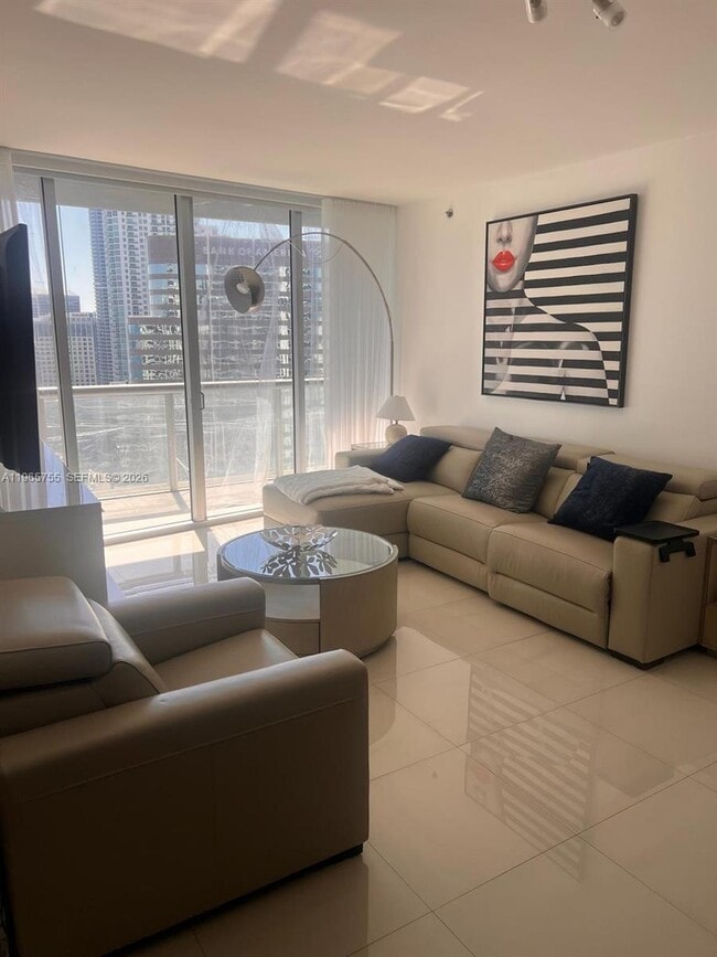Building Photo - 475 Brickell Ave