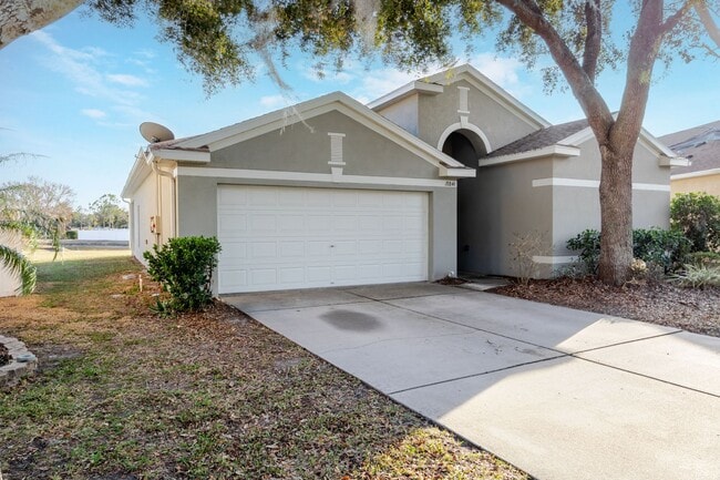 Building Photo - Highly Desirable Land O’ Lakes Rental With Easy Tampa Access