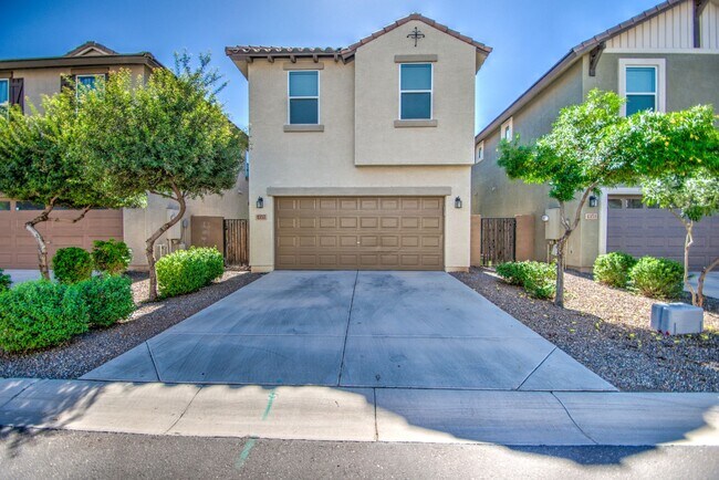 Building Photo - Cooley Station Stunning 3 bedroom!