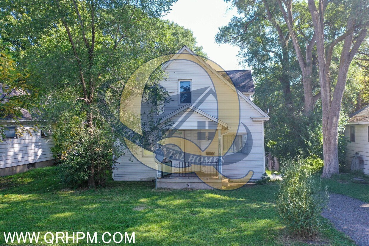 Foto principal - 1932 Lowell Ave