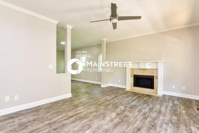 Foto del edificio - 3 Bedroom Pet-Friendly Home in Atlanta, GA with Main Street Renewal