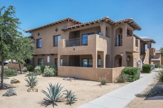 Foto del edificio - Vineyards at Palm Desert Apartment Homes