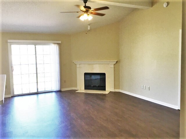 Foto del edificio - 9283 Cumberland Station Drive