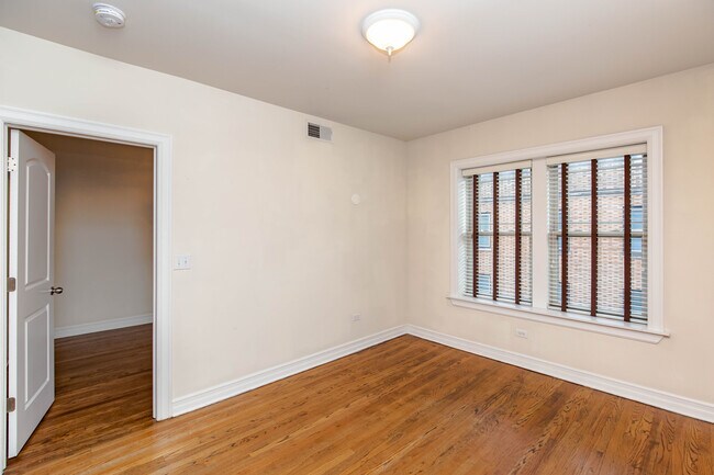 Foto del edificio - 3816 N Sheffield Ave