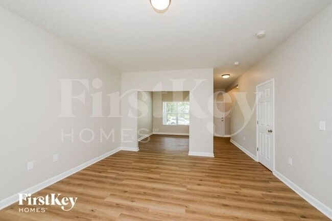 Building Photo - 412 Avery Ave