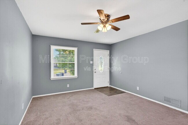 Foto del edificio - 409 Shepley Dr