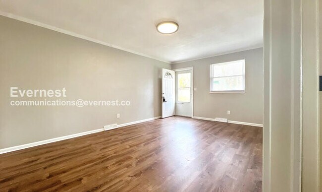 Foto del edificio - 9515 E 18 St S