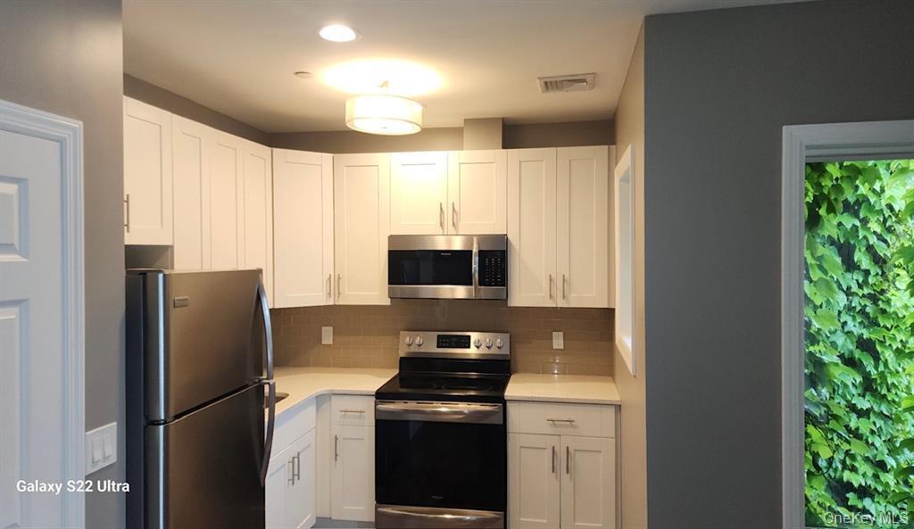 Foto principal - 148 E Park Ave