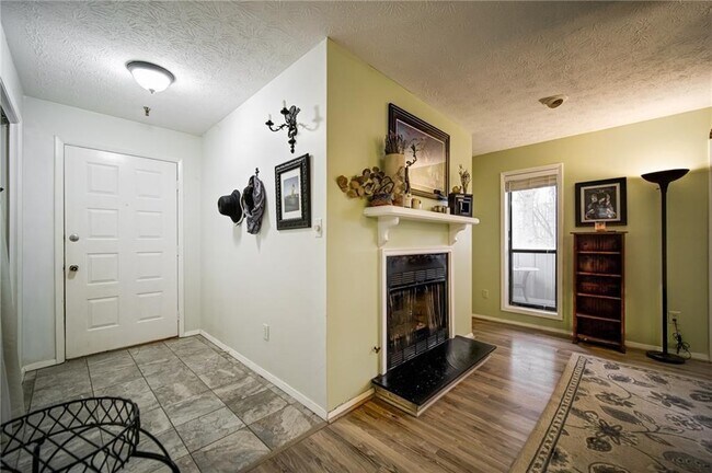 Foto del edificio - 903 Wynnes Ridge Cir SE