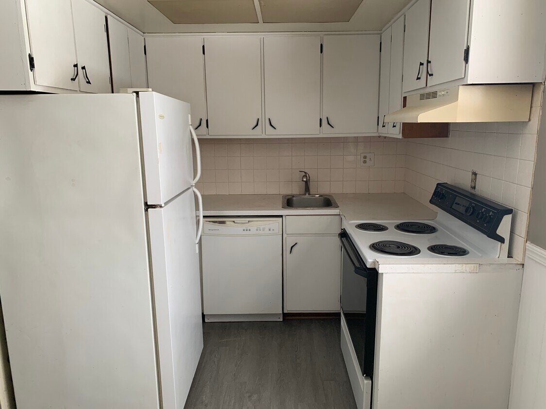 Foto principal - 3256 Delray Ave NW