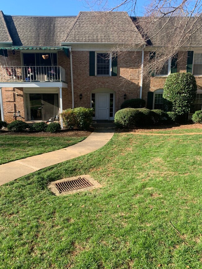 Building Photo - 8300 Meadow Lakes Dr