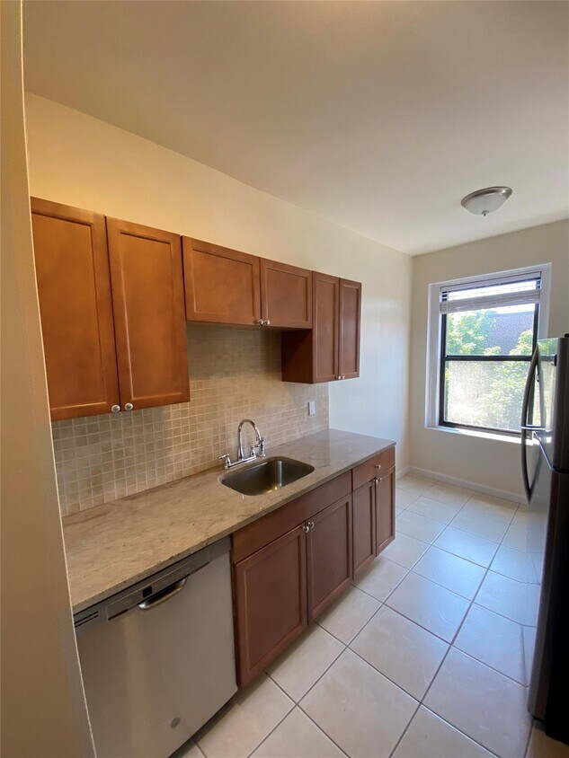 Foto principal - 31 Pondfield Rd W