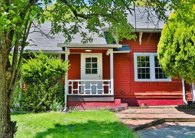 Foto principal - 32 Van Syckles Rd