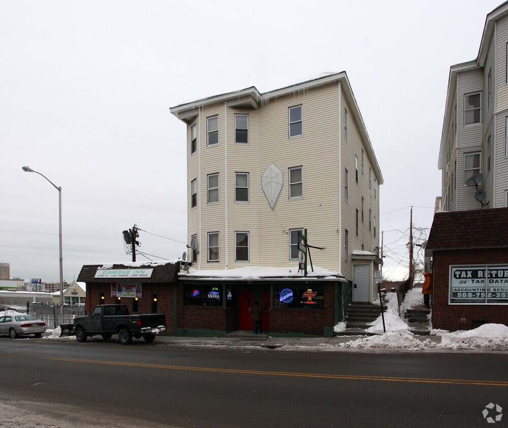 271 Grafton St, Worcester, MA 01604 Apartments Worcester, MA