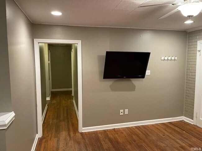 Foto del edificio - 3117 Tryon Rd