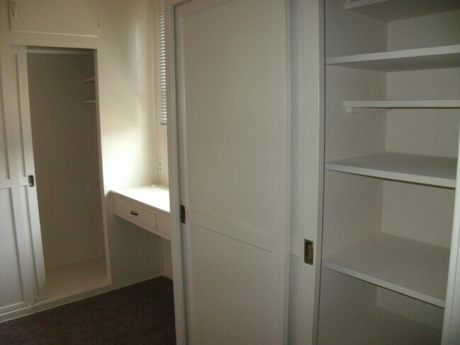 Foto del edificio - 5308 E Anaheim Rd