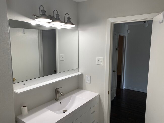 Bathroom - 10843 Marchant Cir