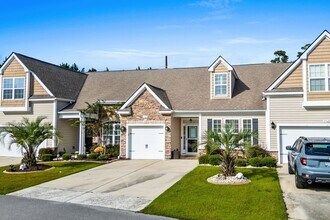 Building Photo - 156 Parmelee Dr