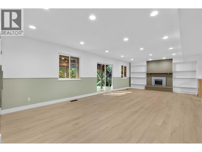 Building Photo - 3062 Spencer Dr