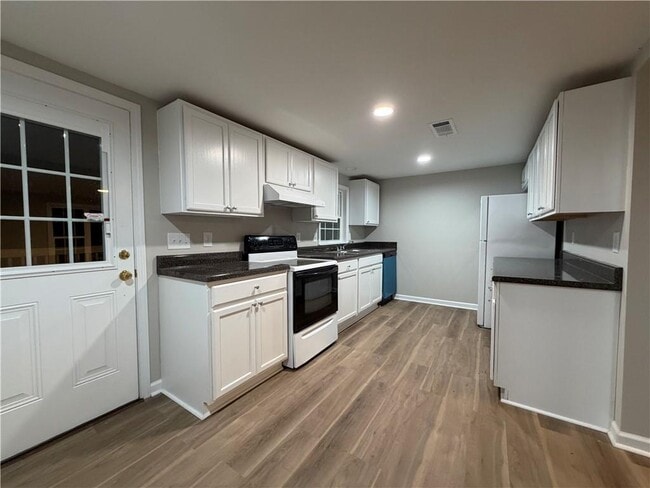 Building Photo - 4699 Hwy 81