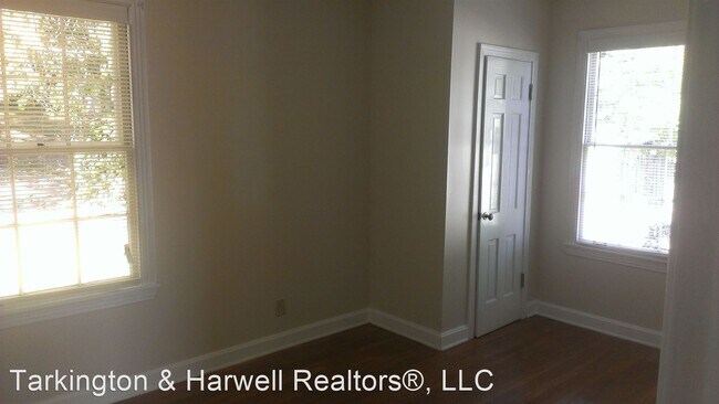 Building Photo - 3 br, 1 bath House - 115 White Bridge Pk.