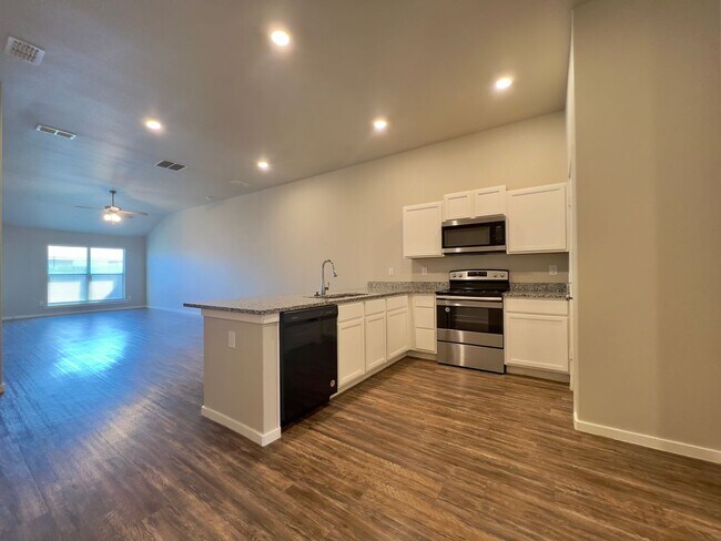 Foto del edificio - 2118 N Avenue K