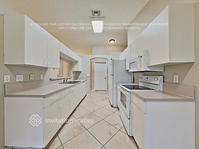 Building Photo - 4705 NW 76th St