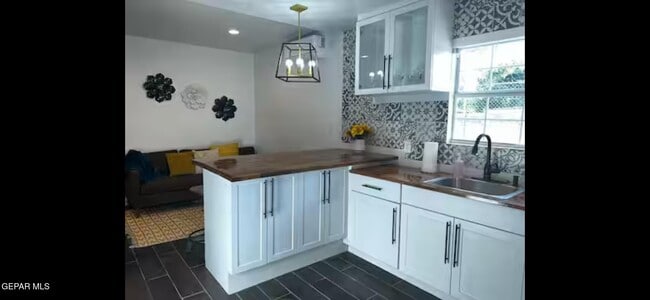 Building Photo - 5405 Montoya Dr