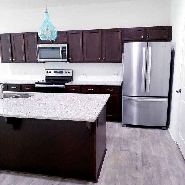 Building Photo - 5808 Springer Dr