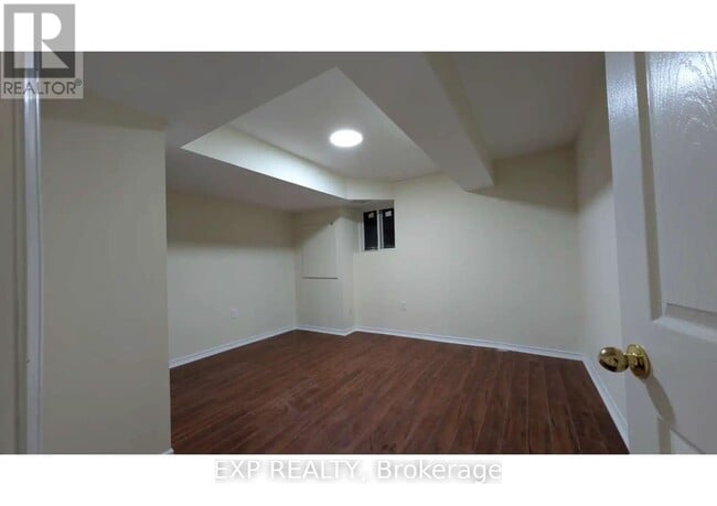 Building Photo - 105 Bayridge Dr