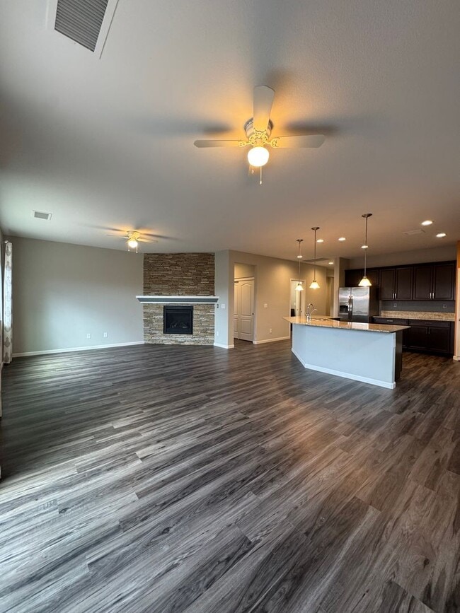Building Photo - 322 Granite Ct