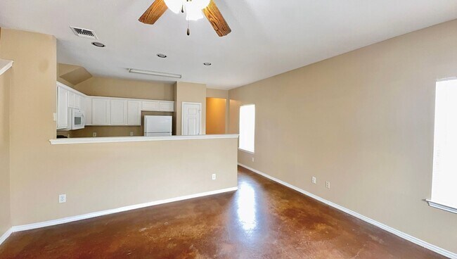Building Photo - Lovely 2-story | 3-bedroom | 2.5-bath duplex | Cul-de-sac | Side yard | Great location!