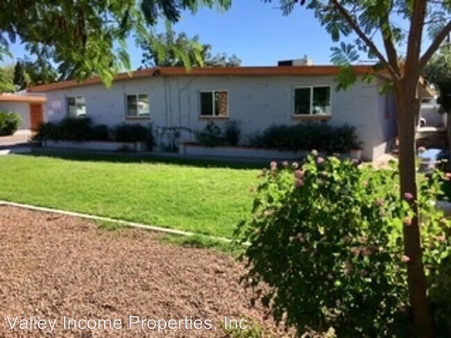 Building Photo - 3631-3637 E Oak St