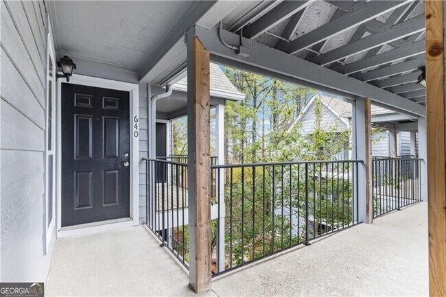 Foto del edificio - 640 Granville Ct