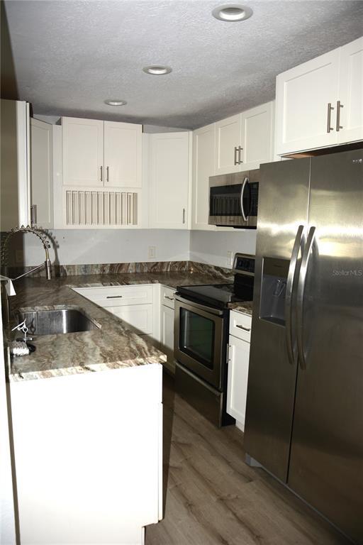 Foto del edificio - 670 16th Ave S