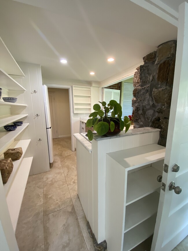 Building Photo - 21 Homelani Pl