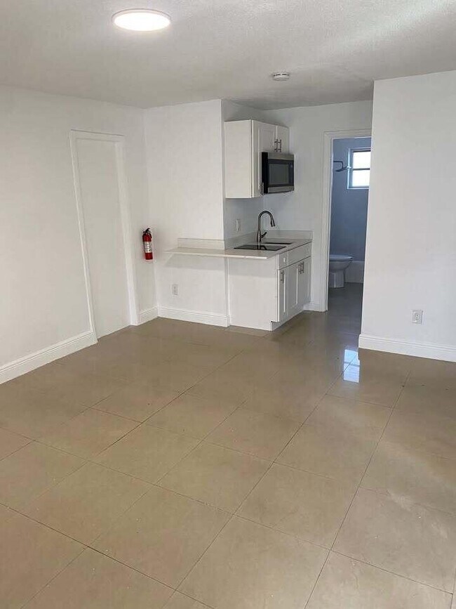 Foto del edificio - 512 SW 7th St