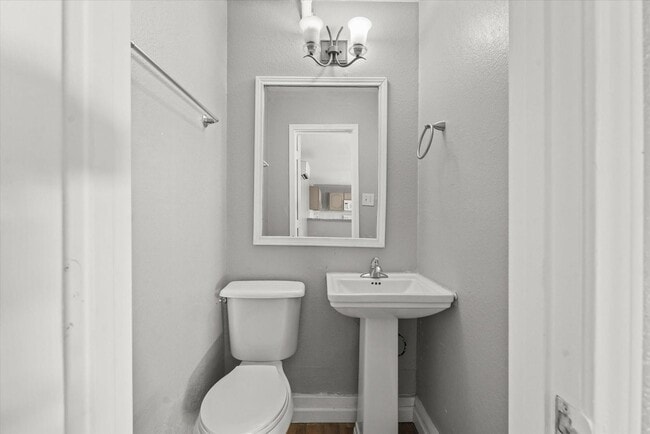 Foto del edificio - 927-929 S Rosemont Ave