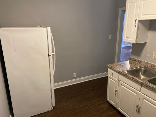 Foto del edificio - Cozy 2-Bedroom 1-Bath in Charlotte