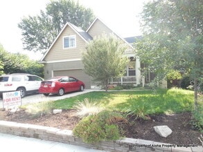 Building Photo - 1156 S Shoshone St