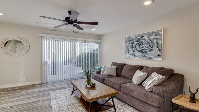 Foto del edificio - 4610 N 68th St