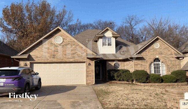 Building Photo - 1819 Chelsea Dr