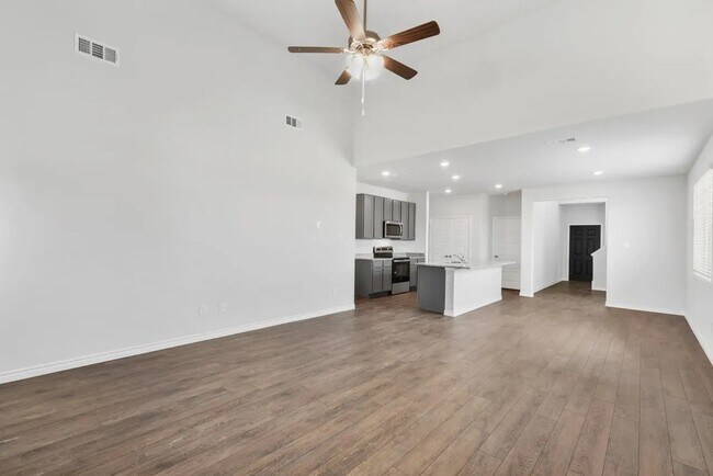 Building Photo - 10605 Bleat St