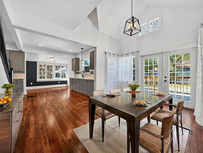 Foto del edificio - 1016 E Washington Ave