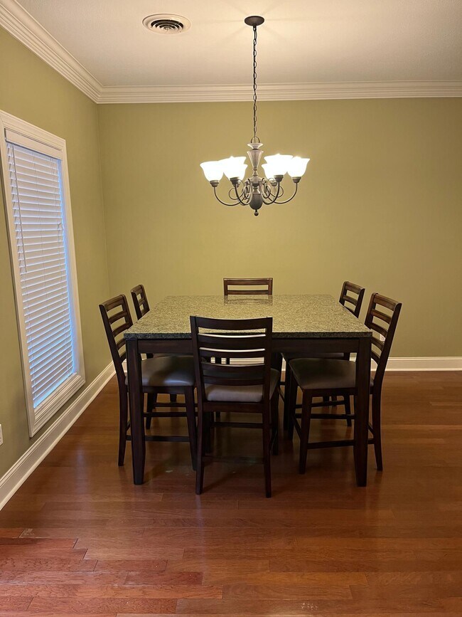 Foto del edificio - 144 Twin Gates Drive