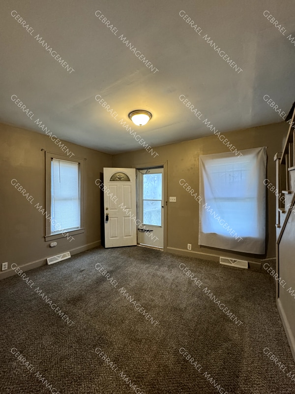 Building Photo - 2221 Brown St