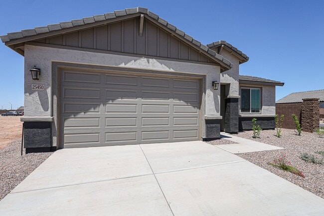Foto del edificio - New 4 Bedroom + Den Home in Asante Community