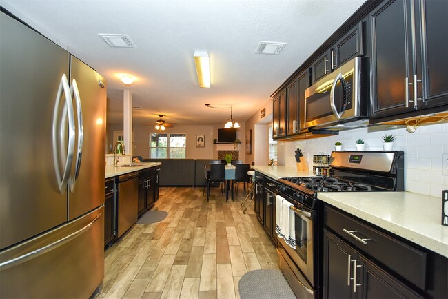 Building Photo - 11007 Shumard Oak Ct