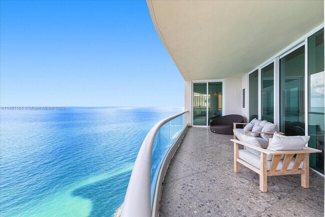 Foto del edificio - 16051 Collins Ave