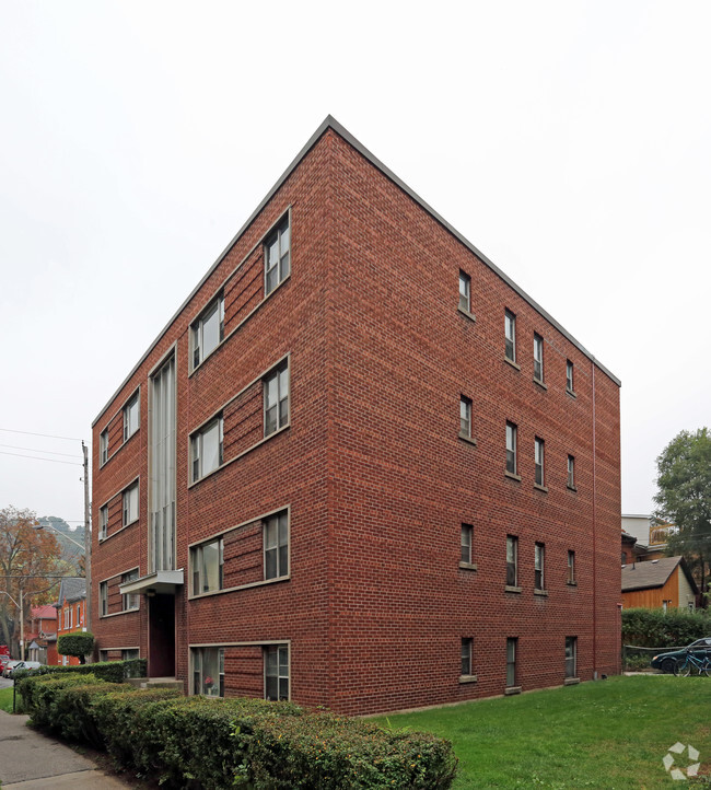 Photo du bâtiment - Claremount Court